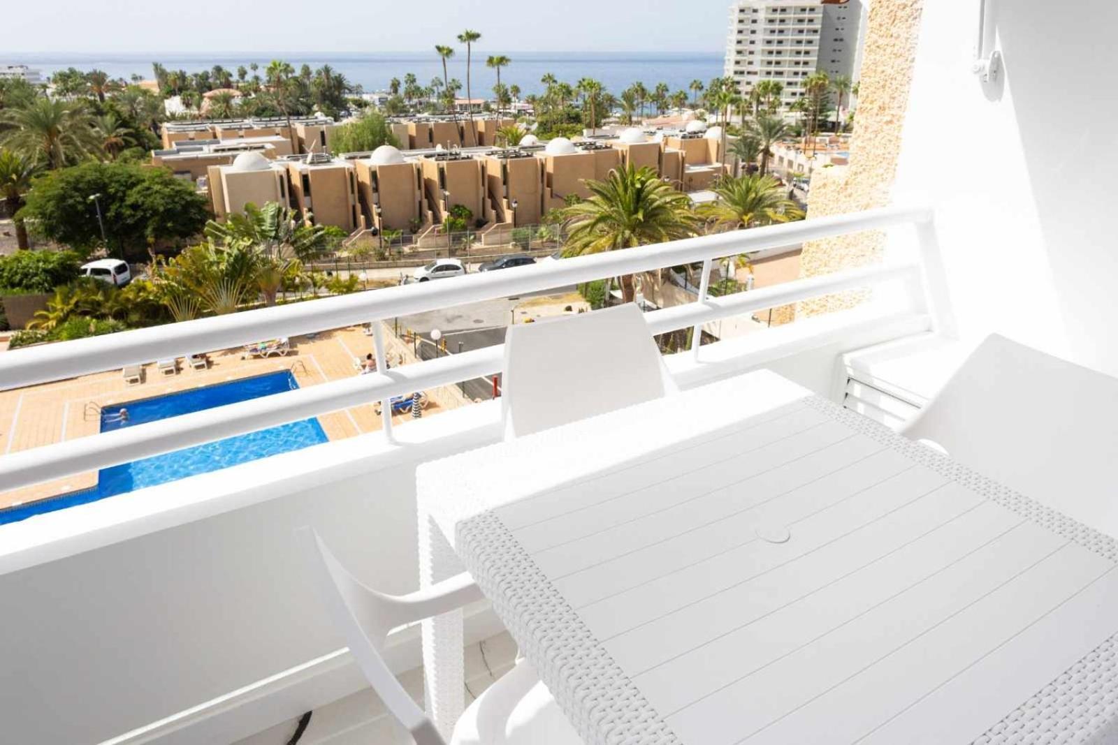 Lujo Borinquen 403 Vista Al Mar Apartman Playa Feñabe Kültér fotó
