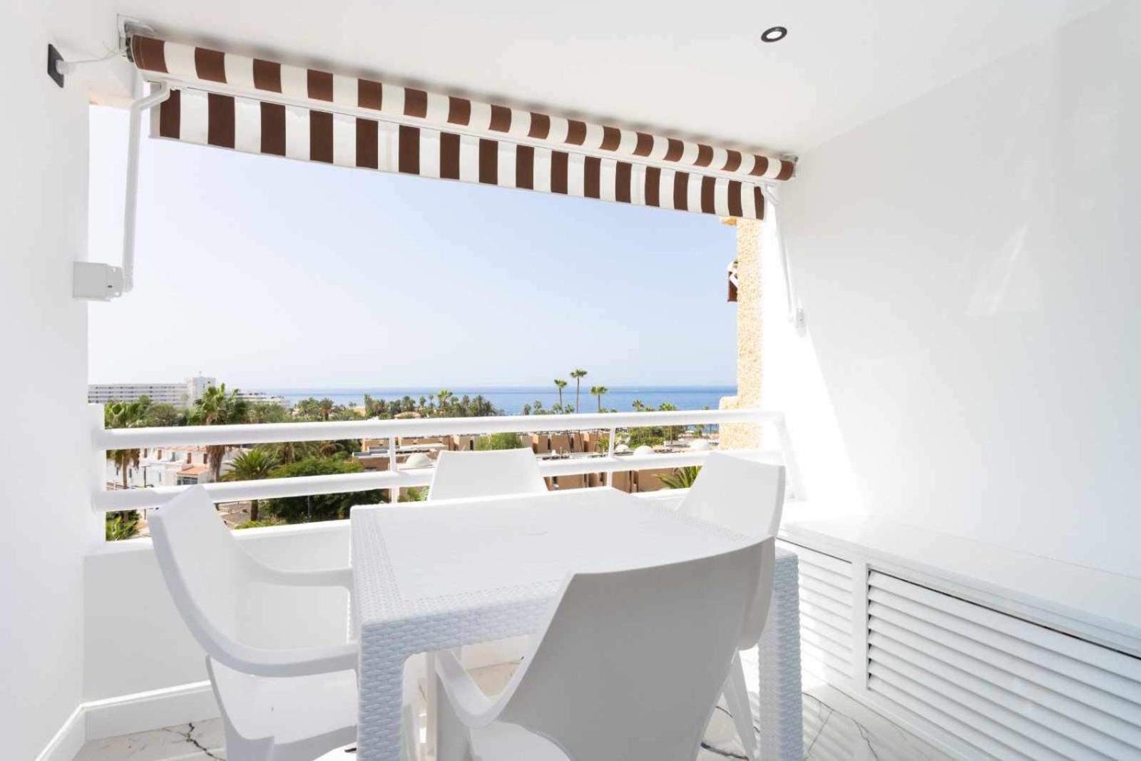 Lujo Borinquen 403 Vista Al Mar Apartman Playa Feñabe Kültér fotó