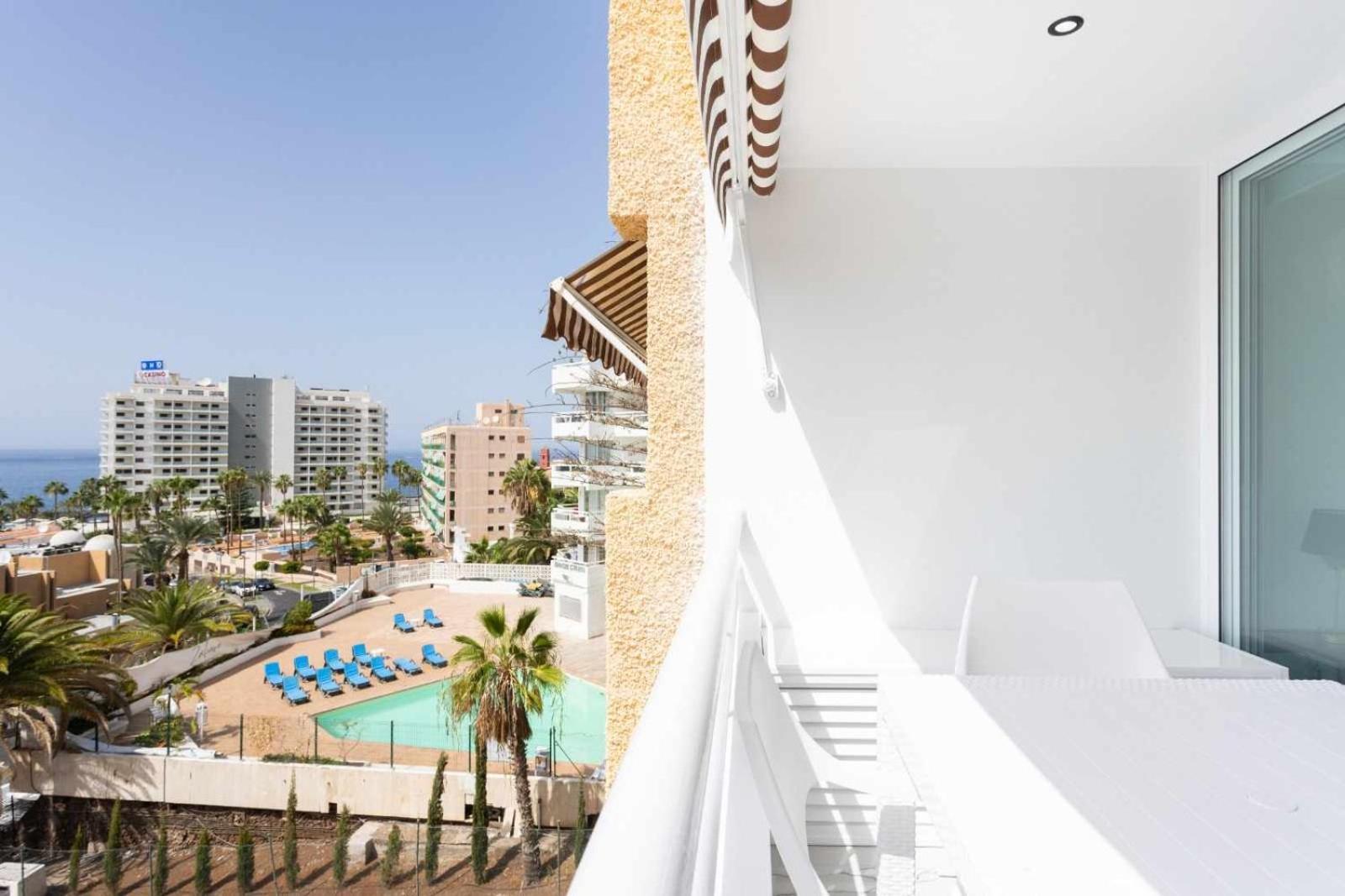 Lujo Borinquen 403 Vista Al Mar Apartman Playa Feñabe Kültér fotó